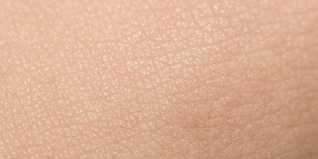 Larocheposay ArticlePage Damaged How to care for your skin after a col
