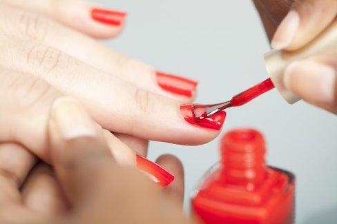 makeup_rosazea_nagellack