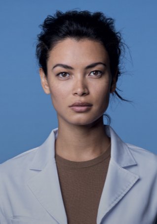 https://www.larocheposay.de/-/media/project/loreal/brand-sites/lrp/emea/de/cicaplast-baume-b5/lrp-landing-lipikar-cicaplastbaumeb5-2022-sitecore-website-flipcard-recto_1.jpg